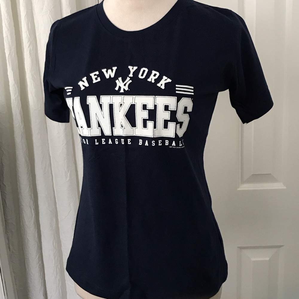 Yankees Women's Navy Short Sleeve Tee
